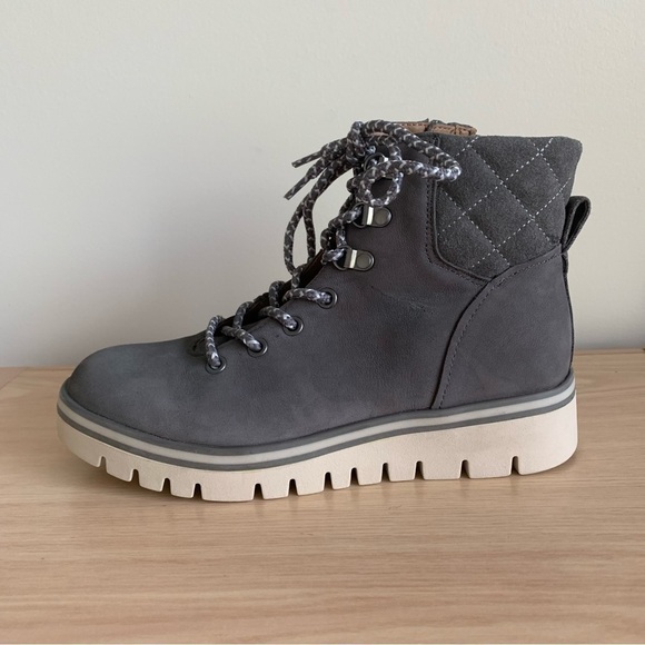 Caslon Henley Leather Water Resistant Lace Up Grey Quilted Ankle Lug Sole Bootie - Picture 7 of 16